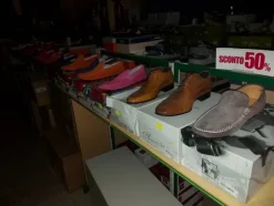 2#7928 Stock di abbigliamento e calzature uomo donna e bambino
