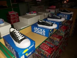 2#7928 Stock di abbigliamento e calzature uomo donna e bambino