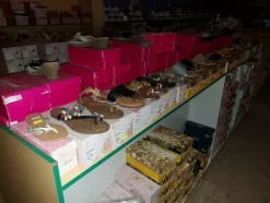2#7928 Stock di abbigliamento e calzature uomo donna e bambino