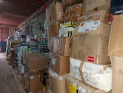 1#7928 Stock di abbigliamento e calzature uomo donna e bambino