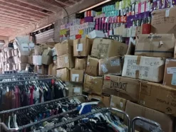1#7928 Stock di abbigliamento e calzature uomo donna e bambino