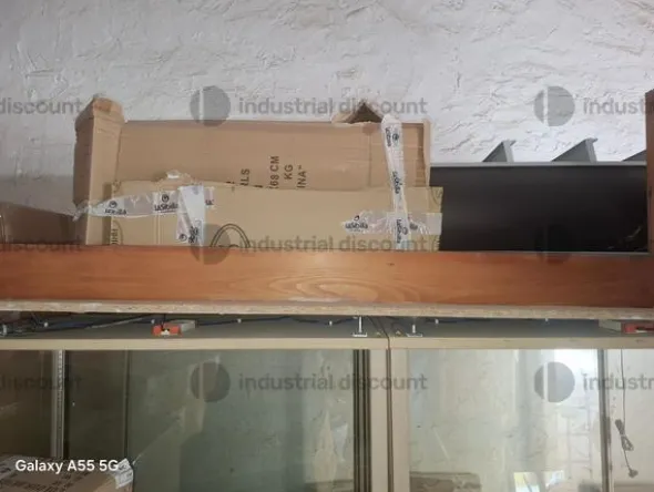 2#10248 Stock di articoli da regalo e pelletteria
