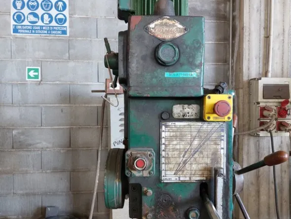 2#7267 Stock di attrezzature dismesse e materiale ferroso