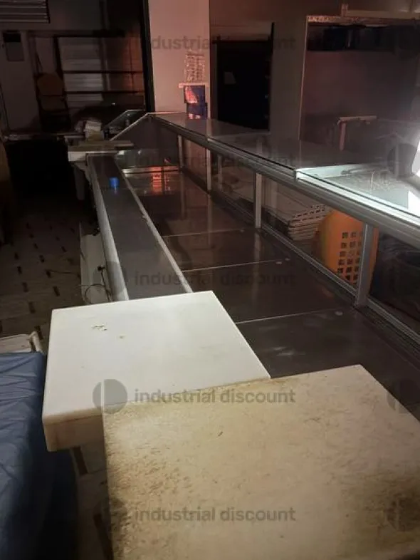 4#10098 Stock di attrezzature e arredi per supermercato