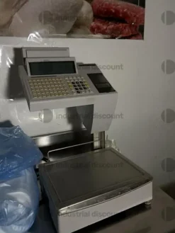 4#10098 Stock di attrezzature e arredi per supermercato