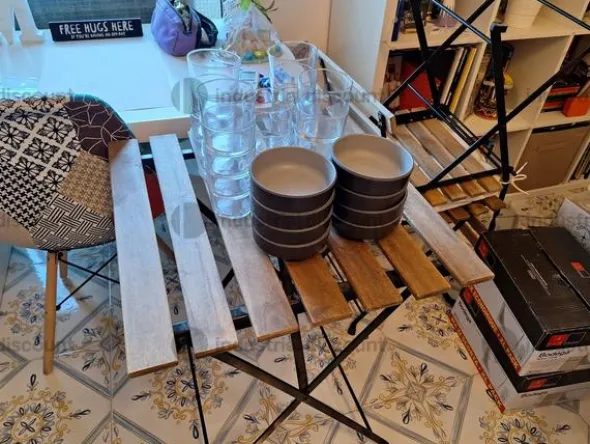 1#9692 Stock di bottiglie di vino, attrezzature e arredi per la ristorazione