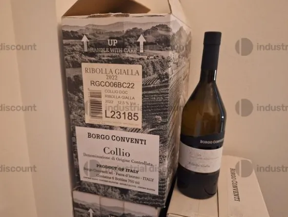 1#9692 Stock di bottiglie di vino, attrezzature e arredi per la ristorazione
