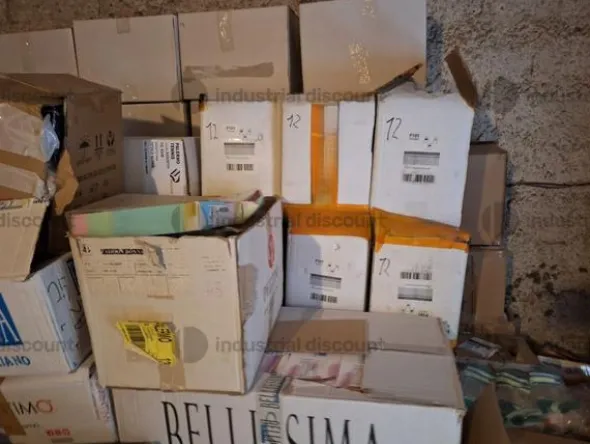 1#9722 Stock di capi di abbigliamento intimo uomo donna e bambino