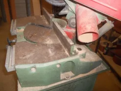 42#6304 Stock di macchinari per la lavorazione del legno