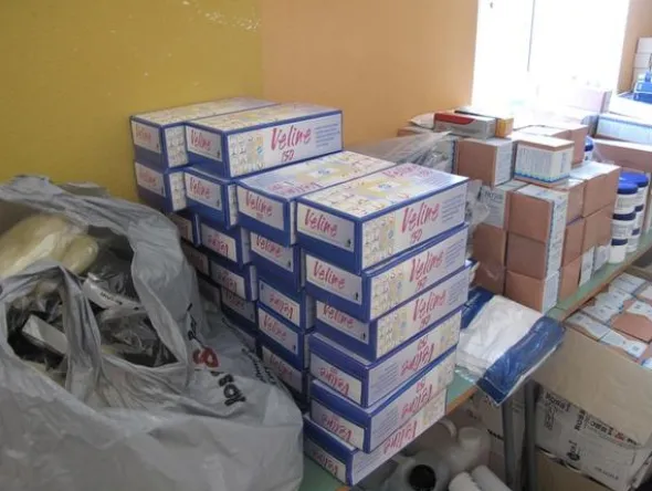 14#2503 Stock di prodotti ed attrezzature per estetista