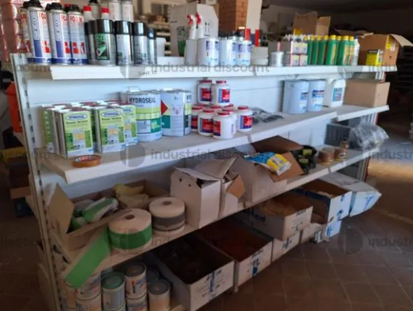 15#10037 Stock di prodotti per ferramenta