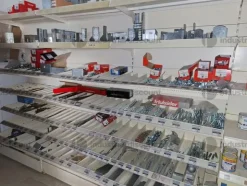15#10037 Stock di prodotti per ferramenta