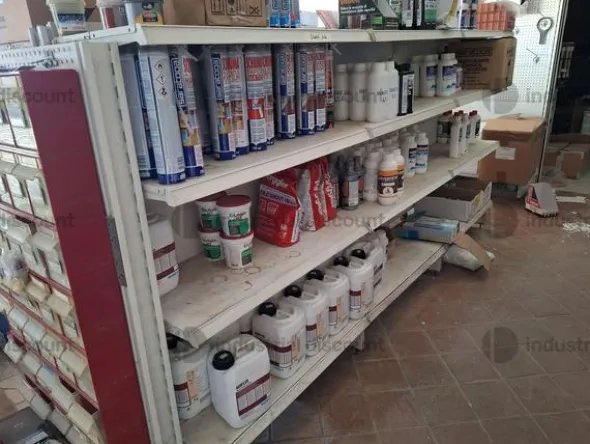 15#10037 Stock di prodotti per ferramenta