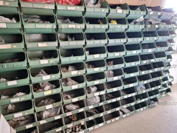 20#10037 Stock di prodotti per ferramenta