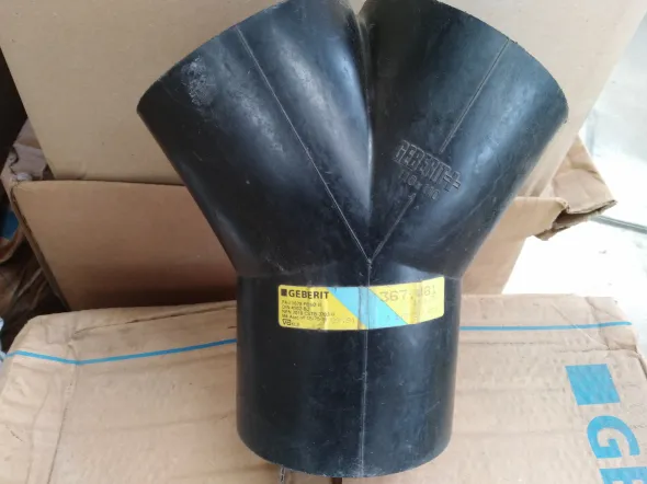 Stock di raccorderia nuova in Polietilene