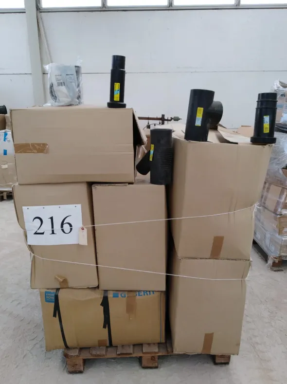 Stock di raccorderia nuova in Polietilene