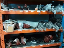 1#6273 Stock di ricambi per veicoli