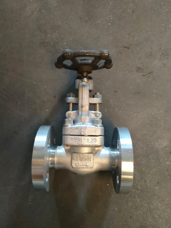 Stock di Valvole a sfera e non NUOVE