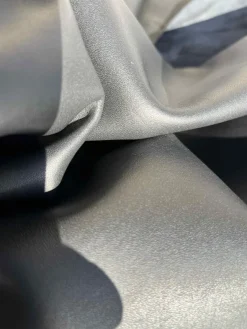 Stock pellame ovino colore Nero per export