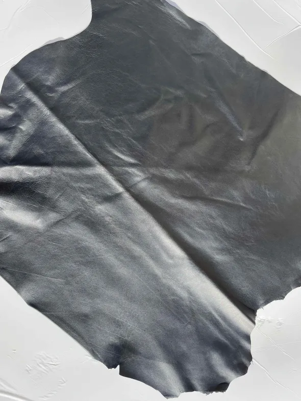 Stock pellame ovino colore Nero per export