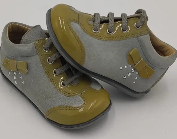 Stock scarpe nuove di marchi italiani