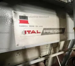 9#8897 Strettoio ITALPRESSE