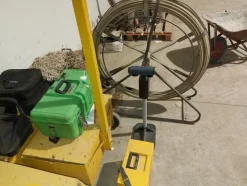 39#7725 Strumenti per lavori stradali fibra ottica