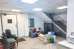 #2537364 Struttura commerciale con cortile carrabile