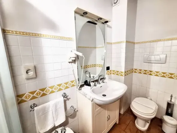 #15016 Struttura ricettiva con centro benessere e campo da golf