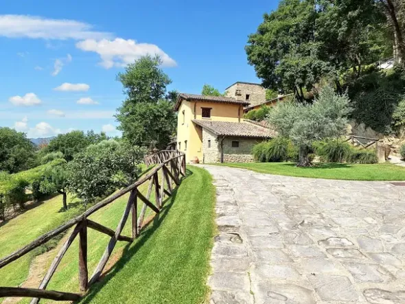 #15016 Struttura ricettiva con centro benessere e campo da golf
