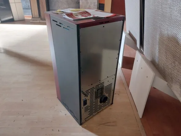 1#8015 Stufa a pellet Italiana Camini/Eac