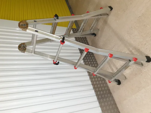 SVELT - scala allungabile in alluminio 9+9