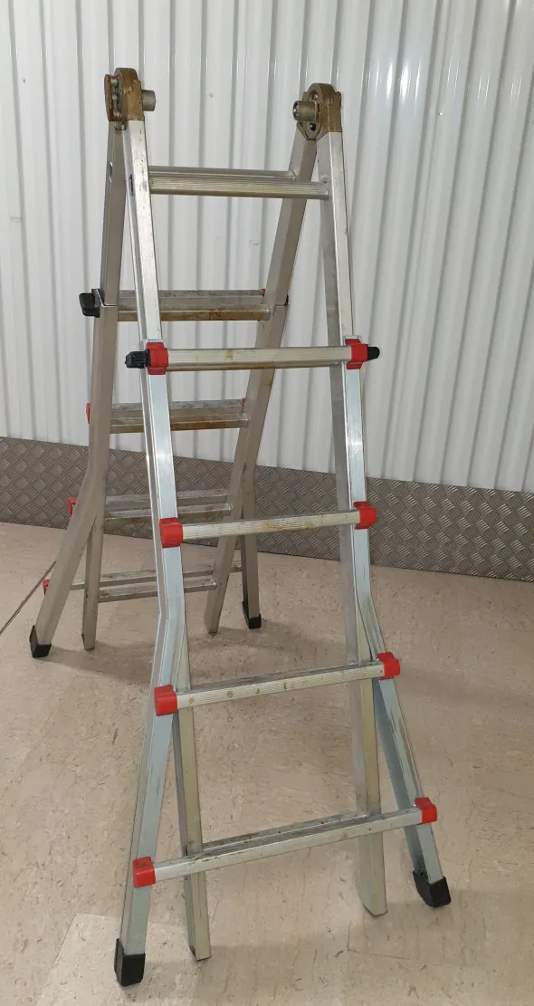 SVELT - scala allungabile in alluminio 9+9