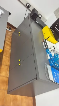 Svendo per cessata attività mobili ufficio
