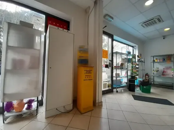 #26040 Tabaccheria con ottimi aggi su strada principale