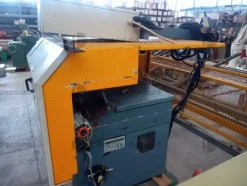 8#9205 Taglia quadrotti Omar