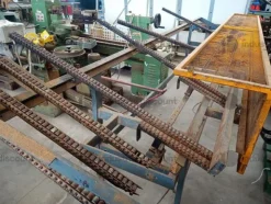 8#9205 Taglia quadrotti Omar