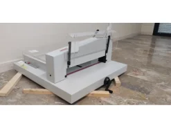 Taglierina per carta impilata HSM-48000