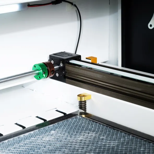 Taglio e incisore laser CO2 130w per non metalli