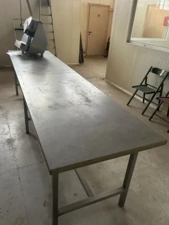 63#8671 Tavoli da lavoro