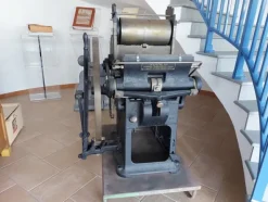 4#7341 Tavoli da lavoro