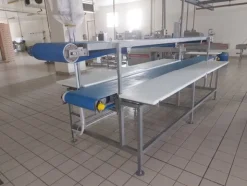 10#79500 Tavoli da lavoro meccanizzati