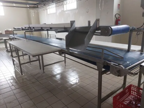 10#79500 Tavoli da lavoro meccanizzati