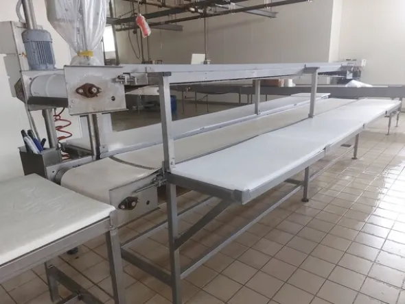 10#79500 Tavoli da lavoro meccanizzati