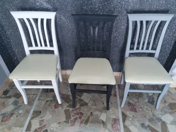 Tavoli e sedie legno massello