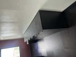 Tavolo per riunioni e mobili d'arredo