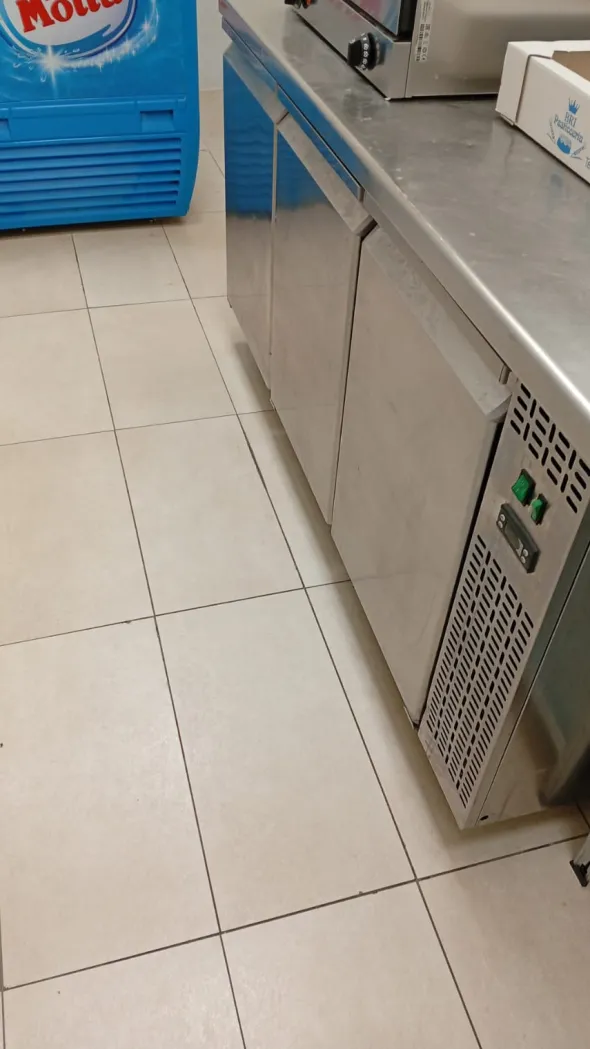 Tavolo refrigerato 3 porte
