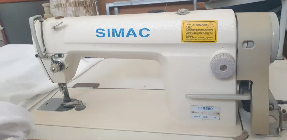 TAVOLO TAGLIO E STESURA MACCHINE DA CUCIRE TESSUTI