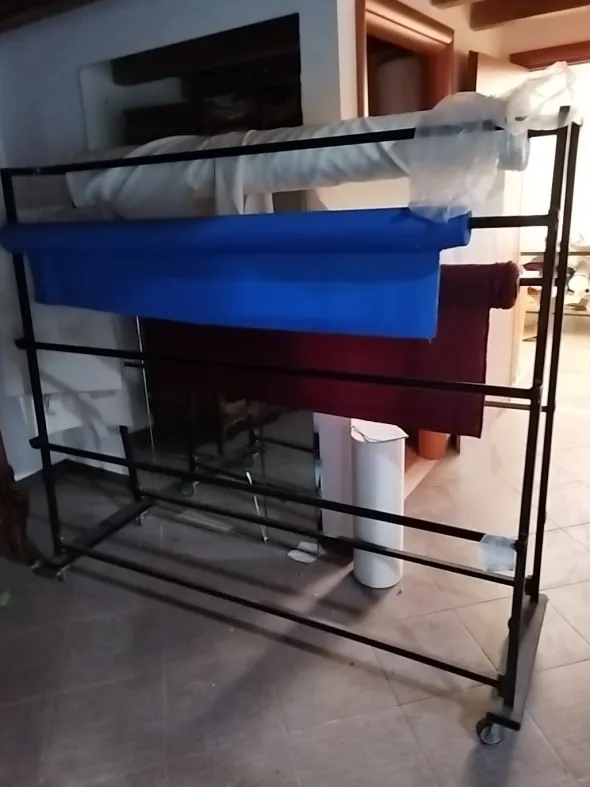 TAVOLO TAGLIO E STESURA MACCHINE DA CUCIRE TESSUTI