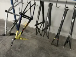 6#5221 Telai forcelle e tubulari per biciclette